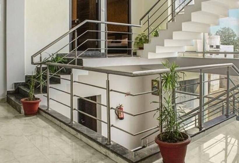 هتل Fabexpress The Mansion