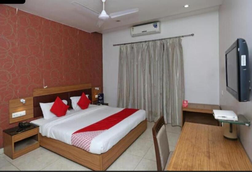 هتل Fabexpress The Mansion