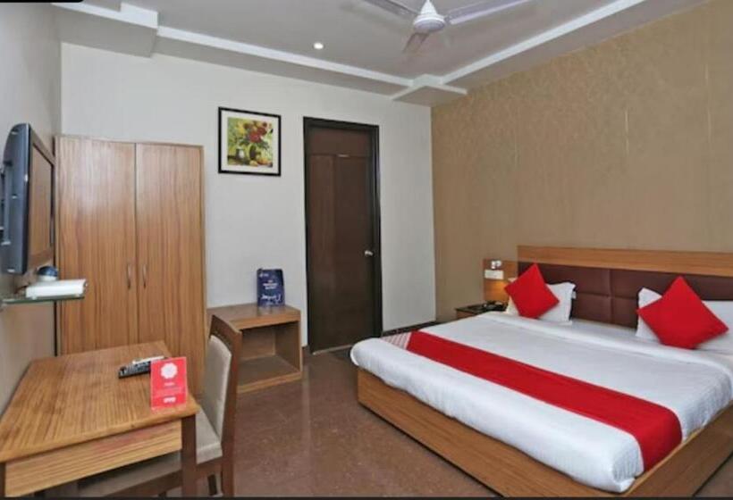 هتل Fabexpress The Mansion