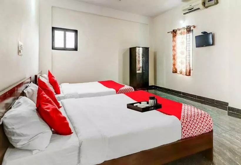 Hotelli Oyo 87355 Sbr Residence