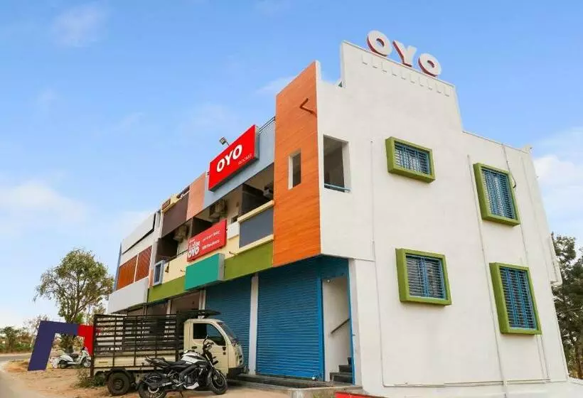 Hotelli Oyo 87355 Sbr Residence