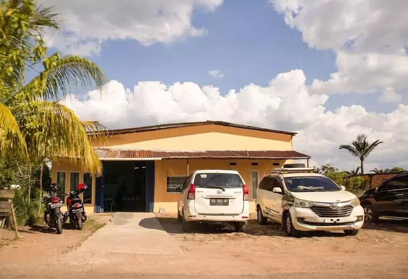 هتل Oyo 91051 Penginapan Pondok Ratu 354