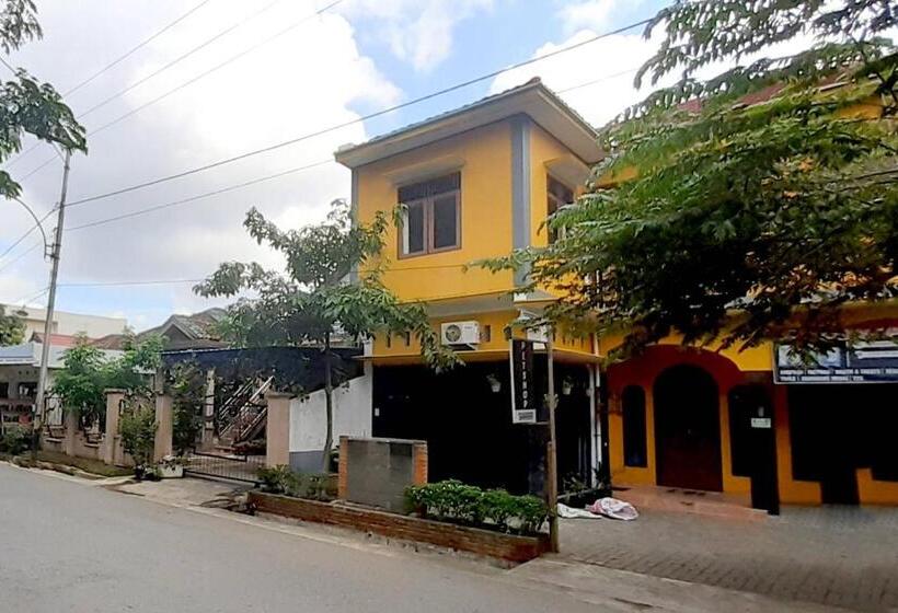 酒店 Oyo 91051 Penginapan Pondok Ratu 354