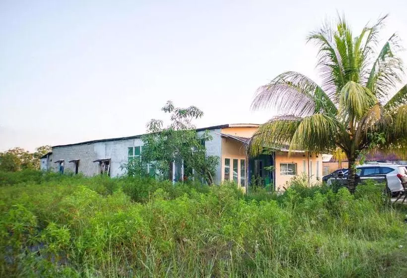 هتل Oyo 91051 Penginapan Pondok Ratu 354