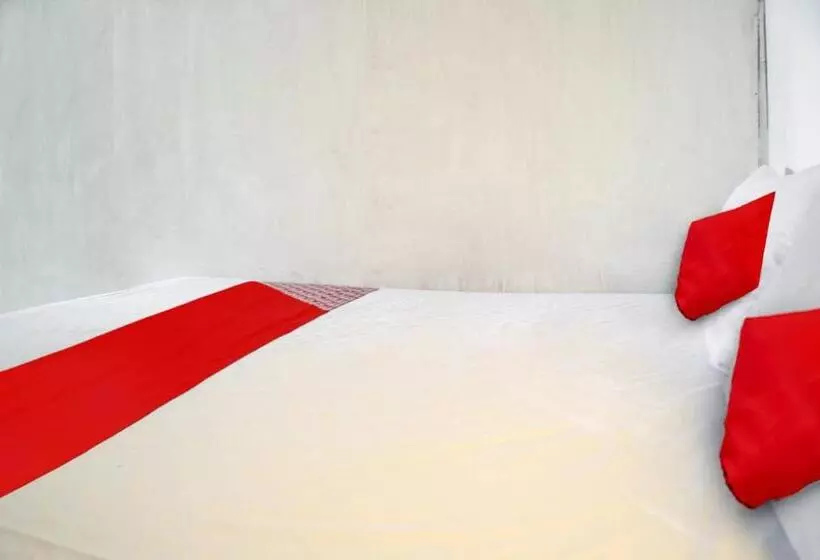 هتل Oyo 91051 Penginapan Pondok Ratu 354