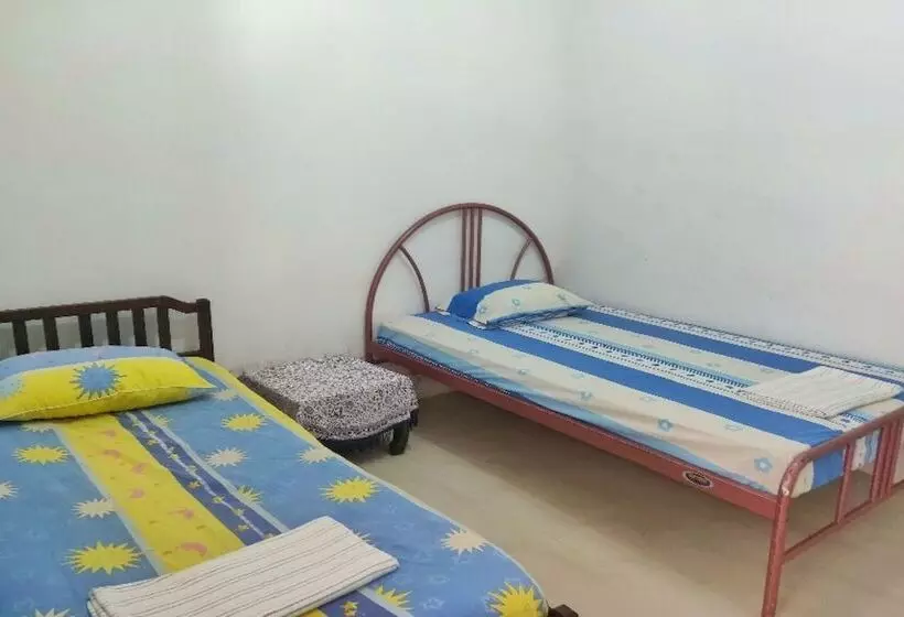 هتل Oyo Homes 91098 Desa Wisata Tanjung