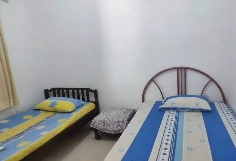 هتل Oyo Homes 91098 Desa Wisata Tanjung