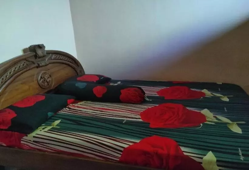 هتل Oyo Homes 91098 Desa Wisata Tanjung