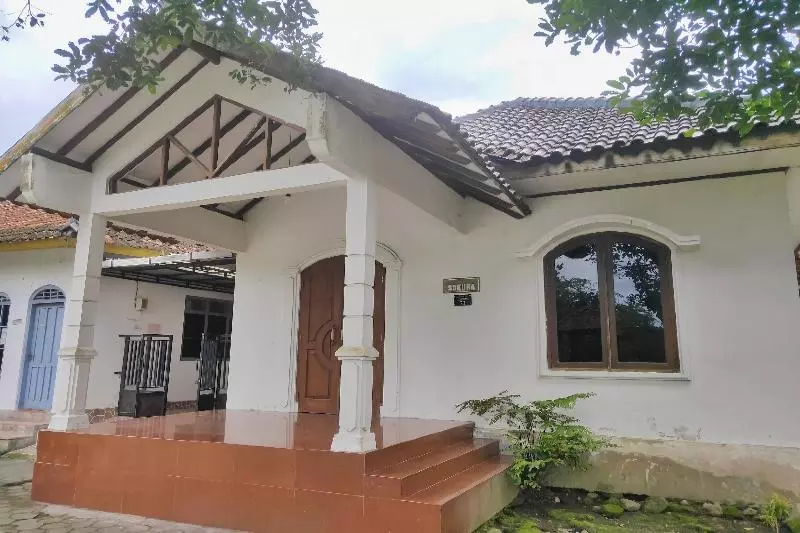 هتل Oyo Homes 91098 Desa Wisata Tanjung