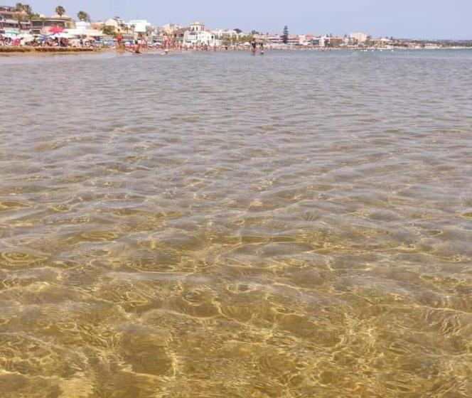 مبيت وإفطار Debel House