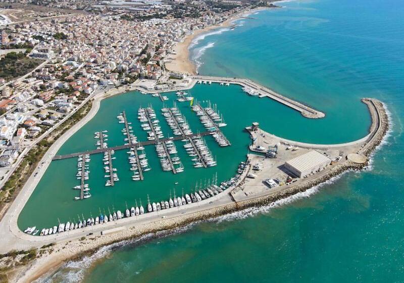 مبيت وإفطار Debel House