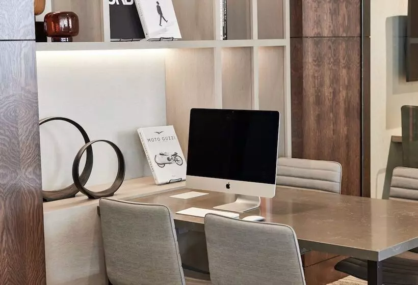 Ac Hotel By Marriott St Louis Chesterfield