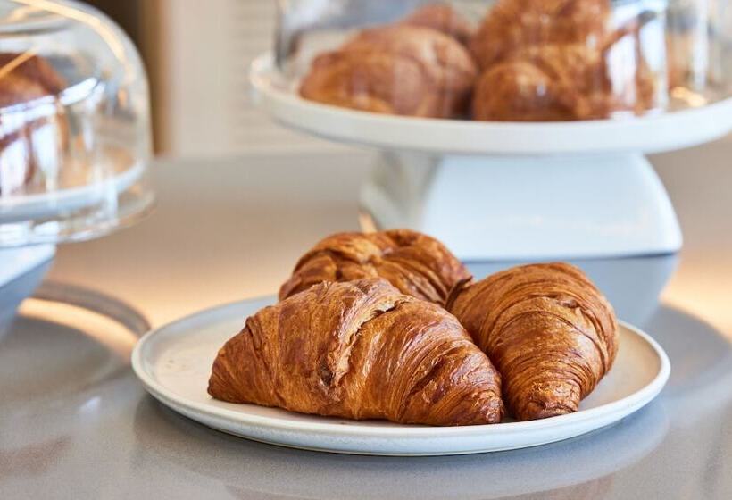 Ac Hotel By Marriott St Louis Chesterfield