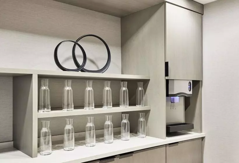 Ac Hotel By Marriott St Louis Chesterfield