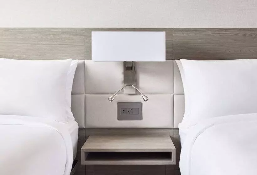 Ac Hotel By Marriott St Louis Chesterfield