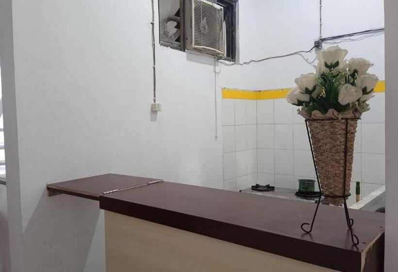 בית מלון כפרי Gorland Hostel Near Gor Satria Purwokerto Mitra Reddoorz