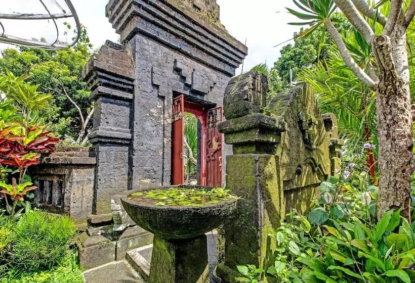 ホテル Oyo Homes 91091 Desa Wisata Umejero