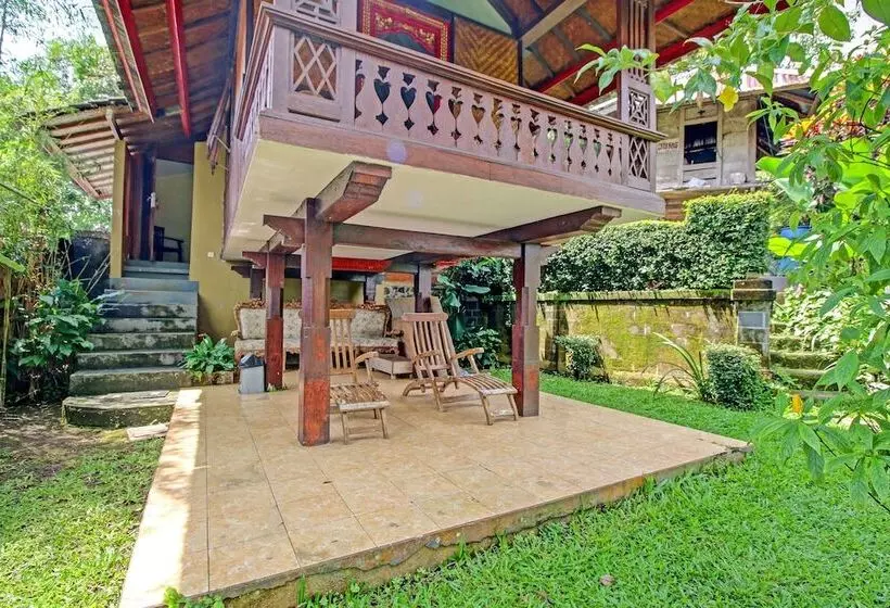 ホテル Oyo Homes 91091 Desa Wisata Umejero