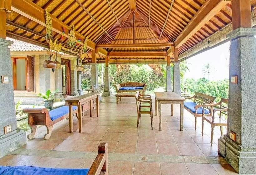 ホテル Oyo Homes 91091 Desa Wisata Umejero
