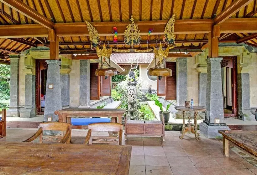 ホテル Oyo Homes 91091 Desa Wisata Umejero
