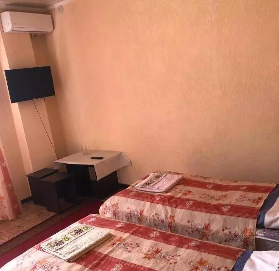 پانسیون Adilet Fatima Guest House