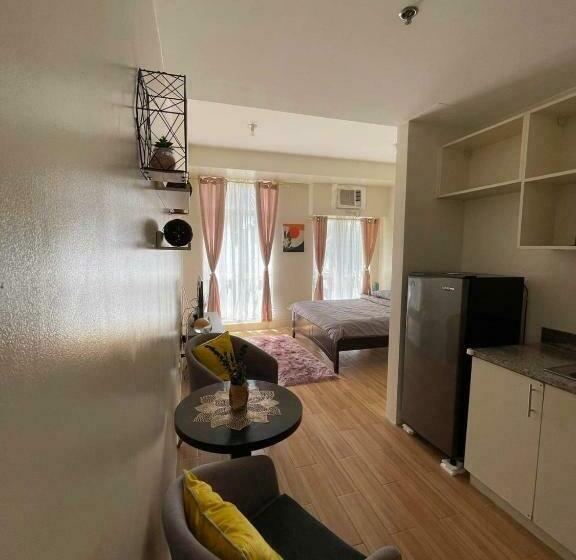 Pension Elie S Home Holland Park