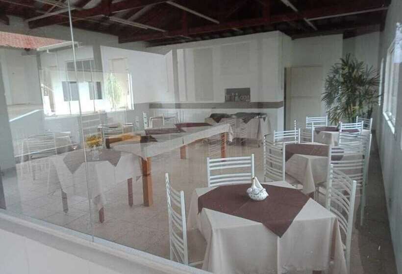 ペンション Pousada Ferradura