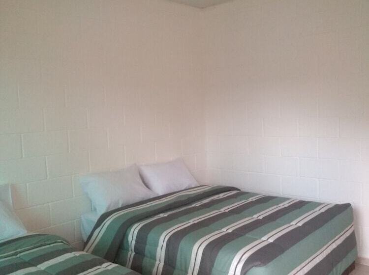 ペンション Pousada Ferradura