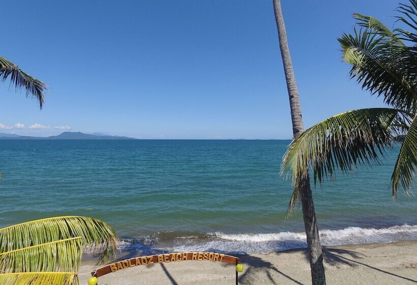 Badladz Beach And Dive Resort