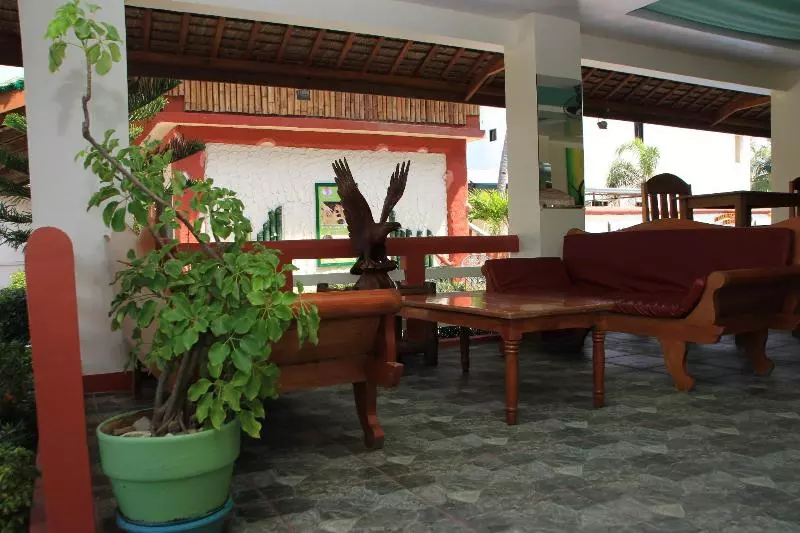 Badladz Beach And Dive Resort