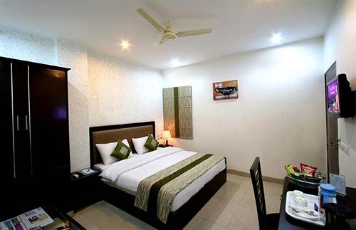 בית מלון כפרי Fab Kingston Patel Nagar