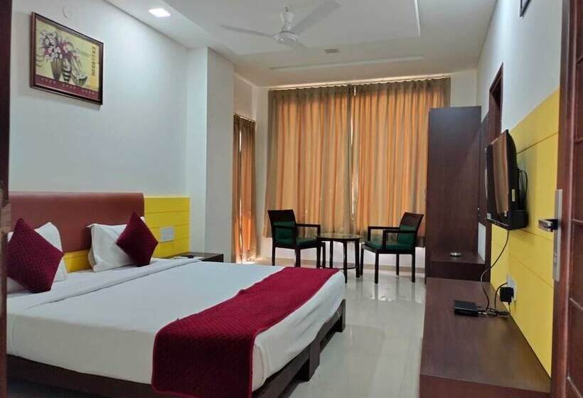 בית מלון כפרי Nangi S Pride