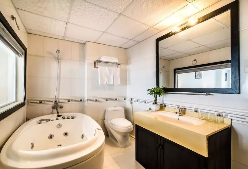 The Sunriver Boutique Hotel Hue