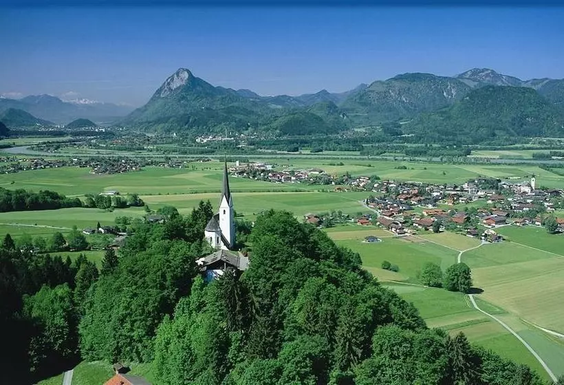 ホテル Wirtshaus Sattlerwirt