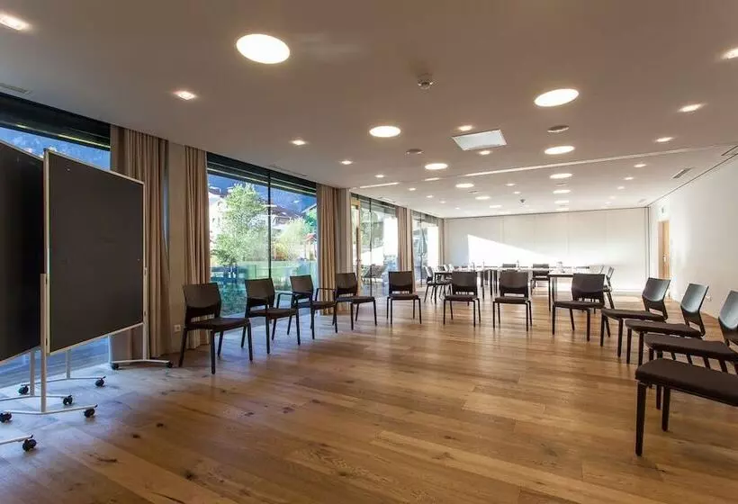 ホテル Wirtshaus Sattlerwirt