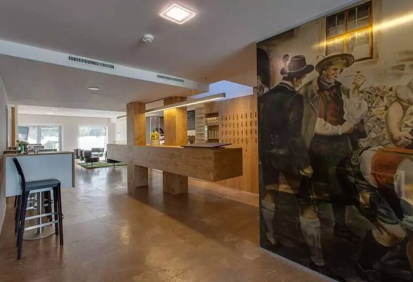 ホテル Wirtshaus Sattlerwirt