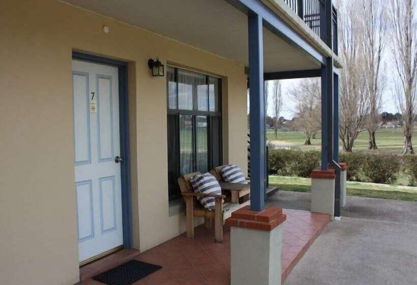 מוטל Elite Motor Inn