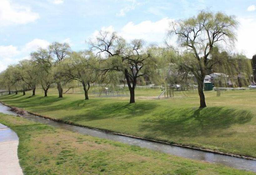 מוטל Elite Motor Inn