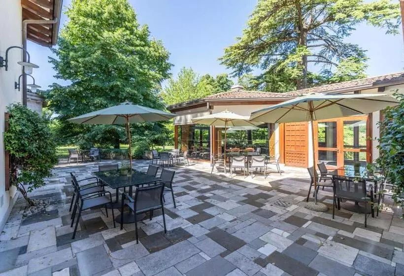 Retkeilymaja Accademia Vine Lodge