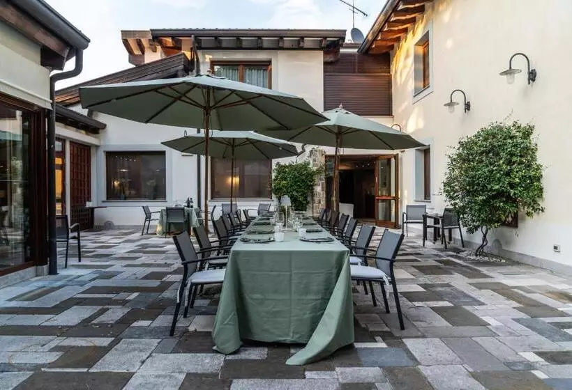 Retkeilymaja Accademia Vine Lodge