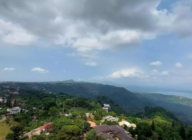 Aamiaismajoitus (B&B) Netflix And Unli Wifi!!! The Elchies Room At Tagaytay Prime Residence