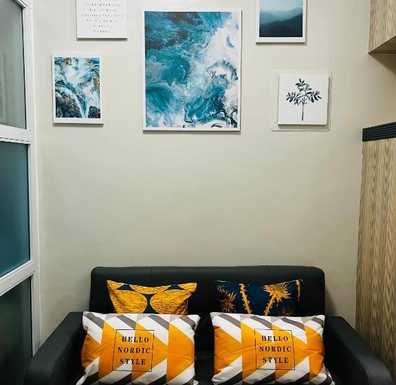 Bed and Breakfast Netflix And Unli Wifi!!! The Elchies Room At Tagaytay Prime Residence