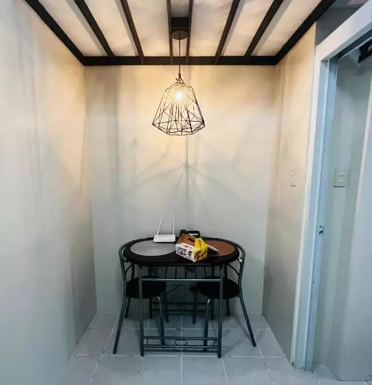 Aamiaismajoitus (B&B) Netflix And Unli Wifi!!! The Elchies Room At Tagaytay Prime Residence