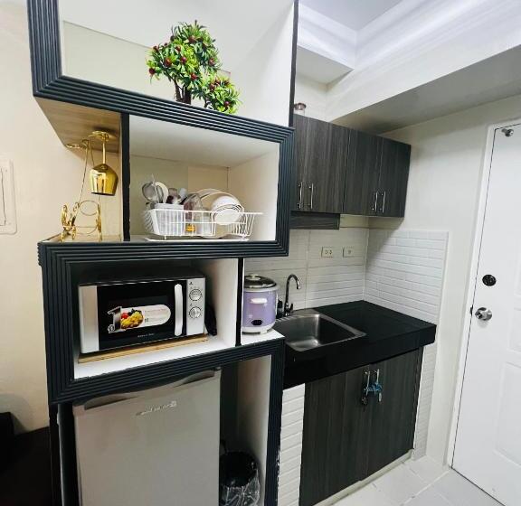 Bed and Breakfast Netflix And Unli Wifi!!! The Elchies Room At Tagaytay Prime Residence