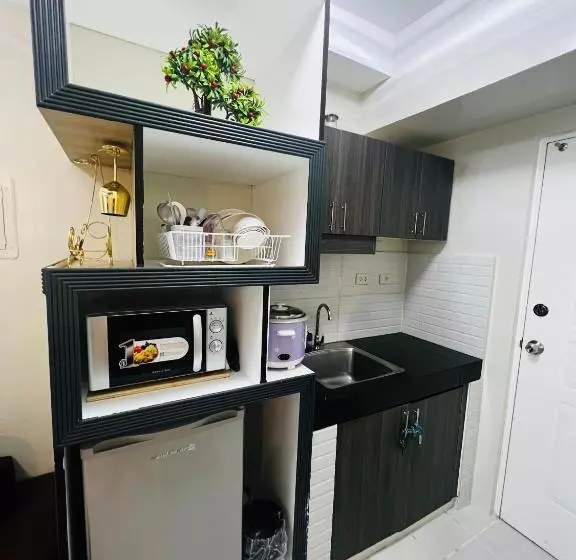 Aamiaismajoitus (B&B) Netflix And Unli Wifi!!! The Elchies Room At Tagaytay Prime Residence