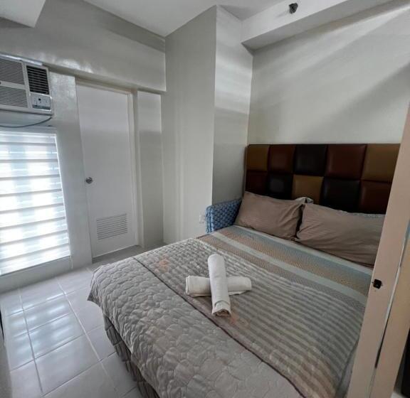 Bed and Breakfast Netflix And Unli Wifi!!! The Elchies Room At Tagaytay Prime Residence