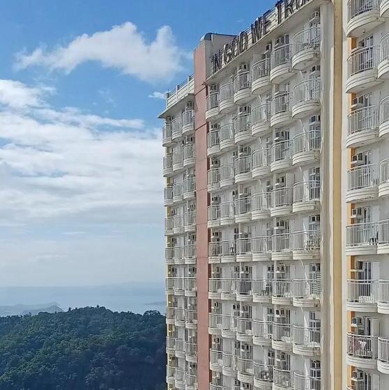 Bed and Breakfast Netflix And Unli Wifi!!! The Elchies Room At Tagaytay Prime Residence