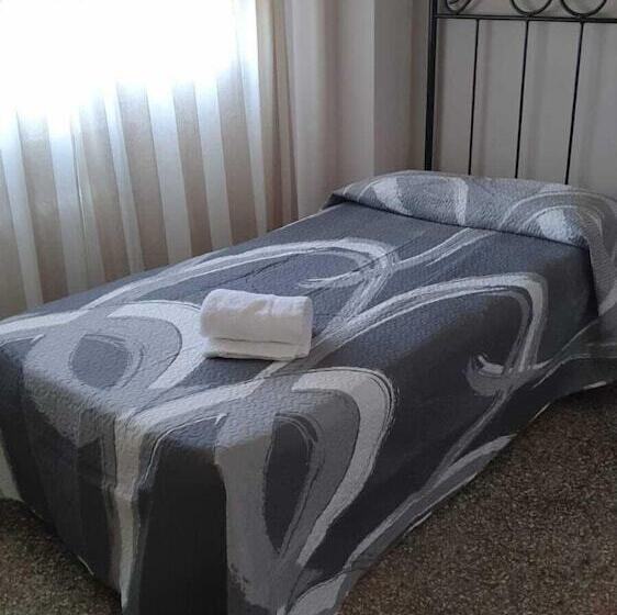 Отель Hostal La Cañada Segoviana