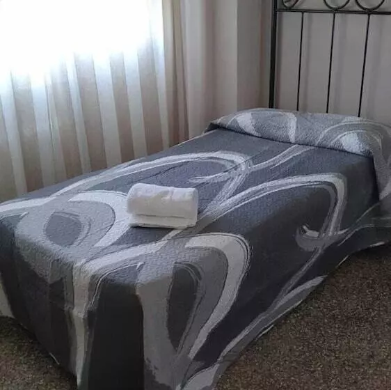 Hotelli Hostal La Cañada Segoviana