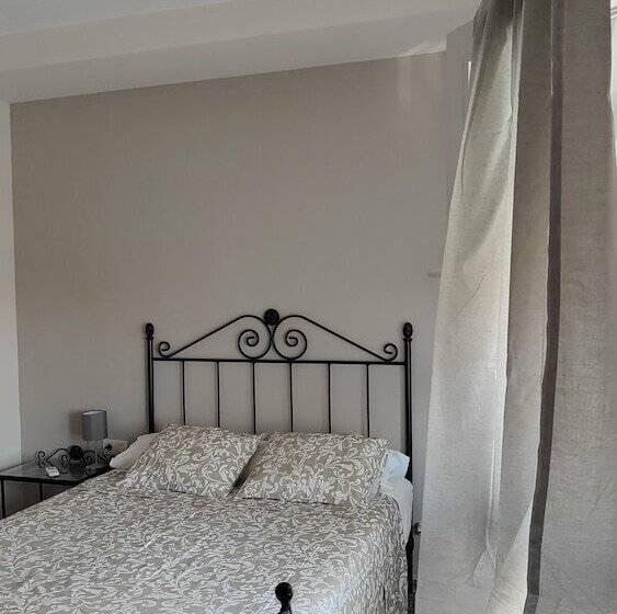 Отель Hostal La Cañada Segoviana